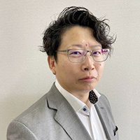 藤原佑介近影